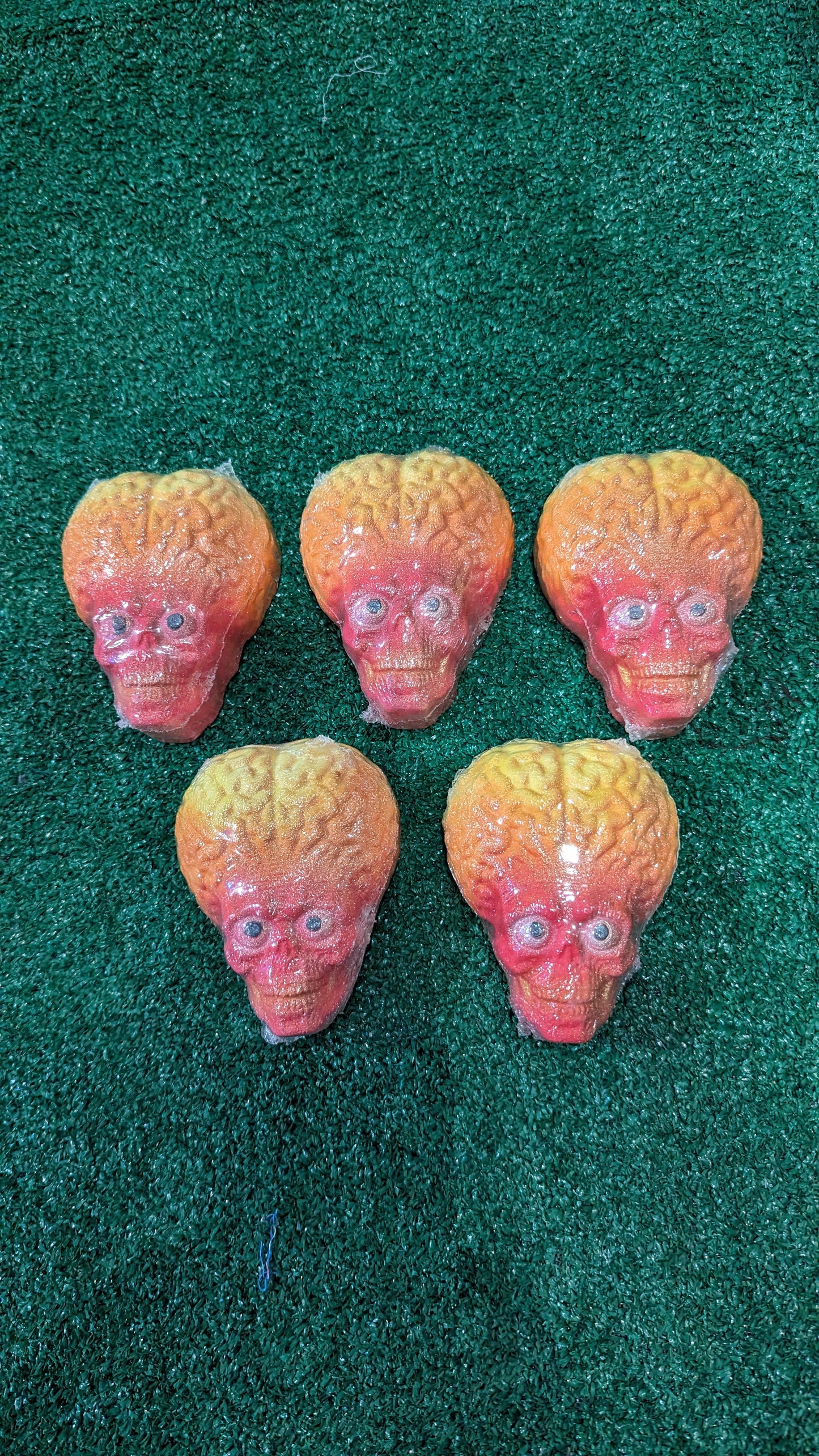 Mars Attacks Alien 👽 inspired bath bomb