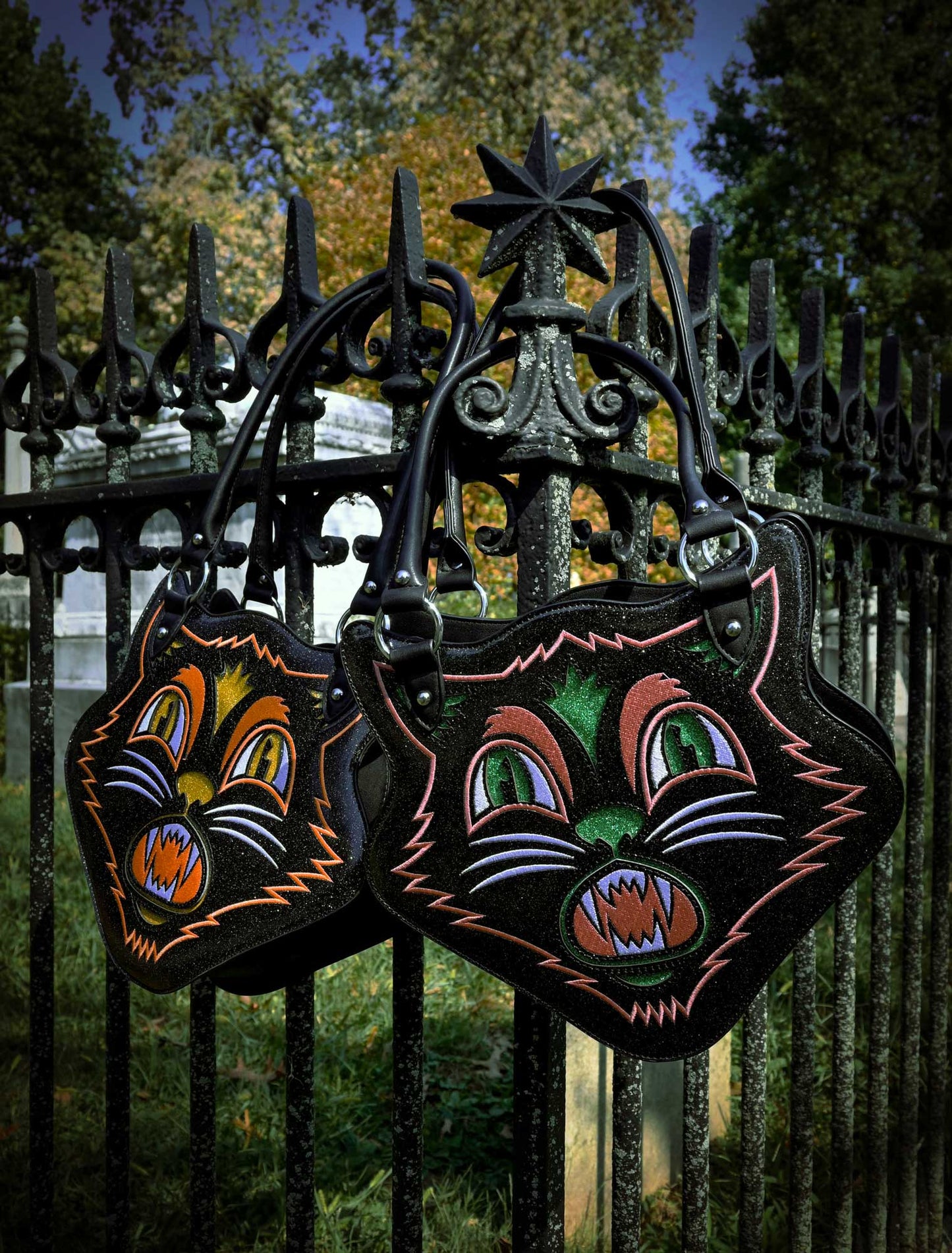 SOURPUSS SCAREDY CAT PURSE BLACK/PINK: Default