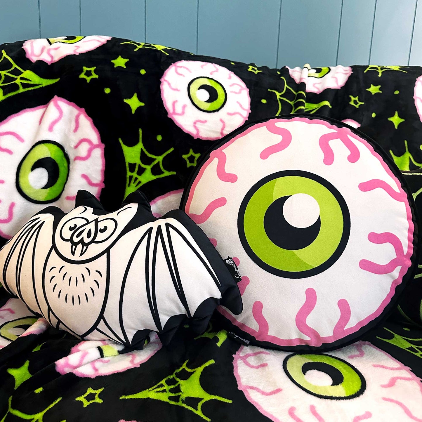 SOURPUSS JEEPERS PEEPERS Eyeball PILLOW