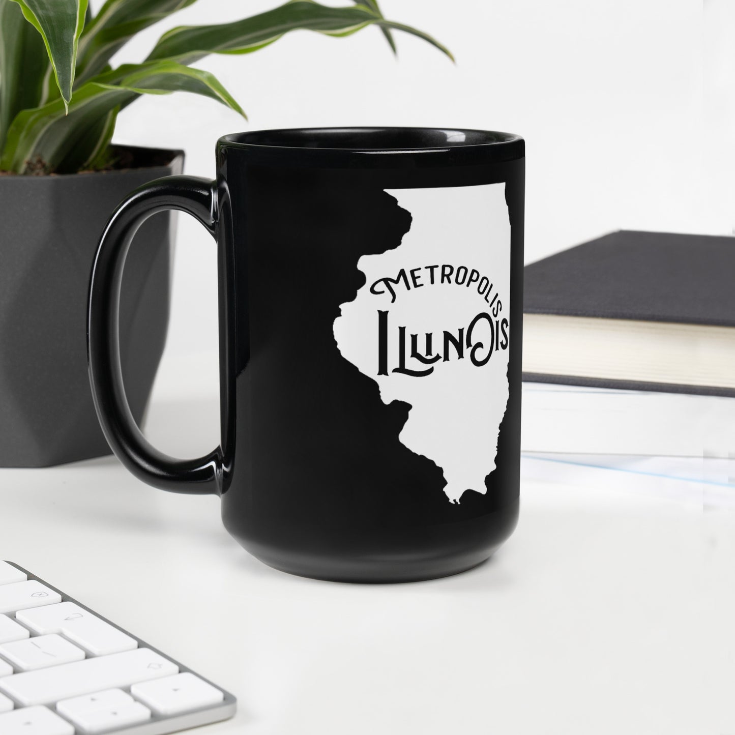 Metropolis Illinois Black Glossy Mug