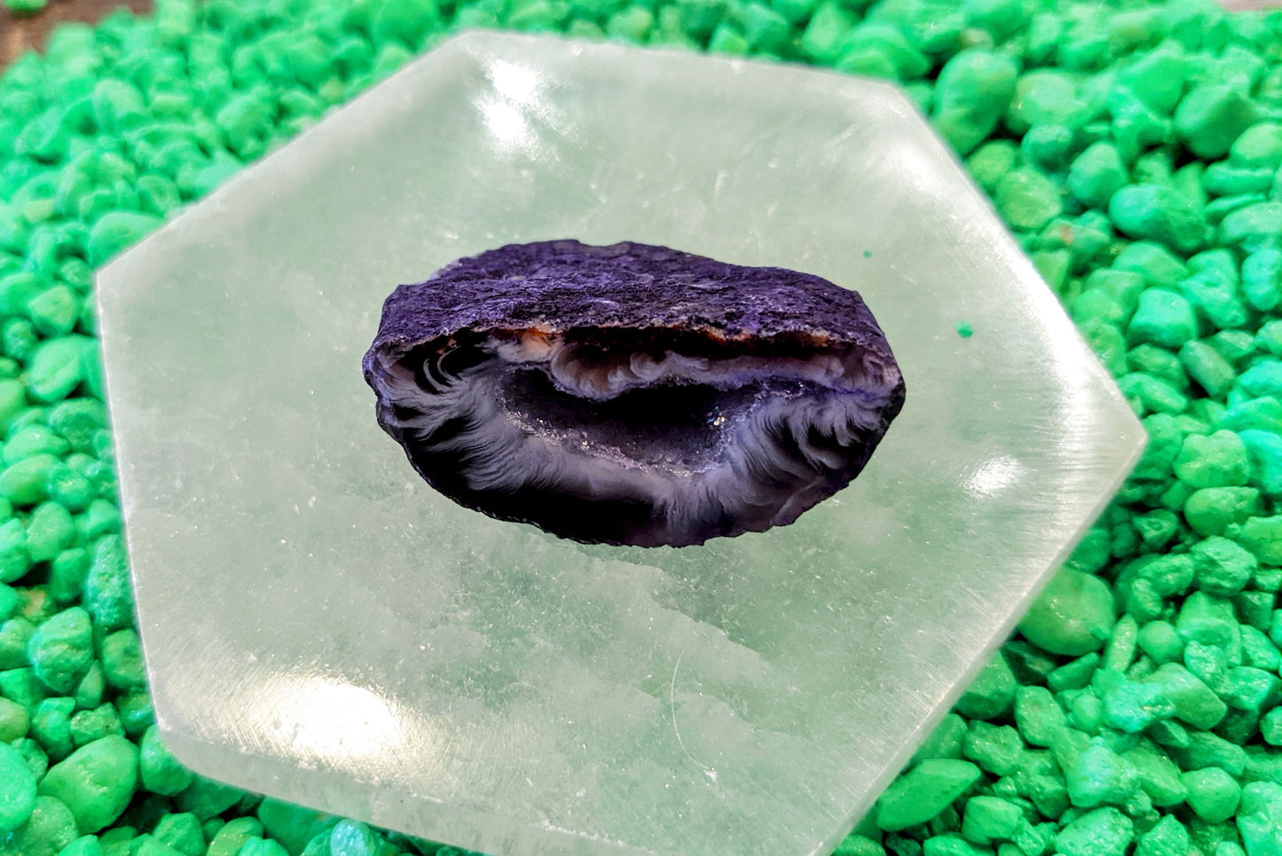 Deep Purple "Kryptonite" Geode - supermanstuff.com