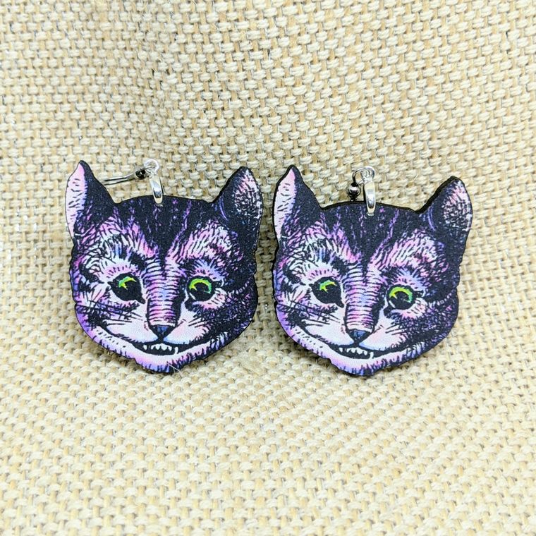 Cheshire Cat Earrings / Laser Cut Wood Earrings / Alice in Wonderland Earrings / Fantasy Earrings Literary Illustration - supermanstuff.com